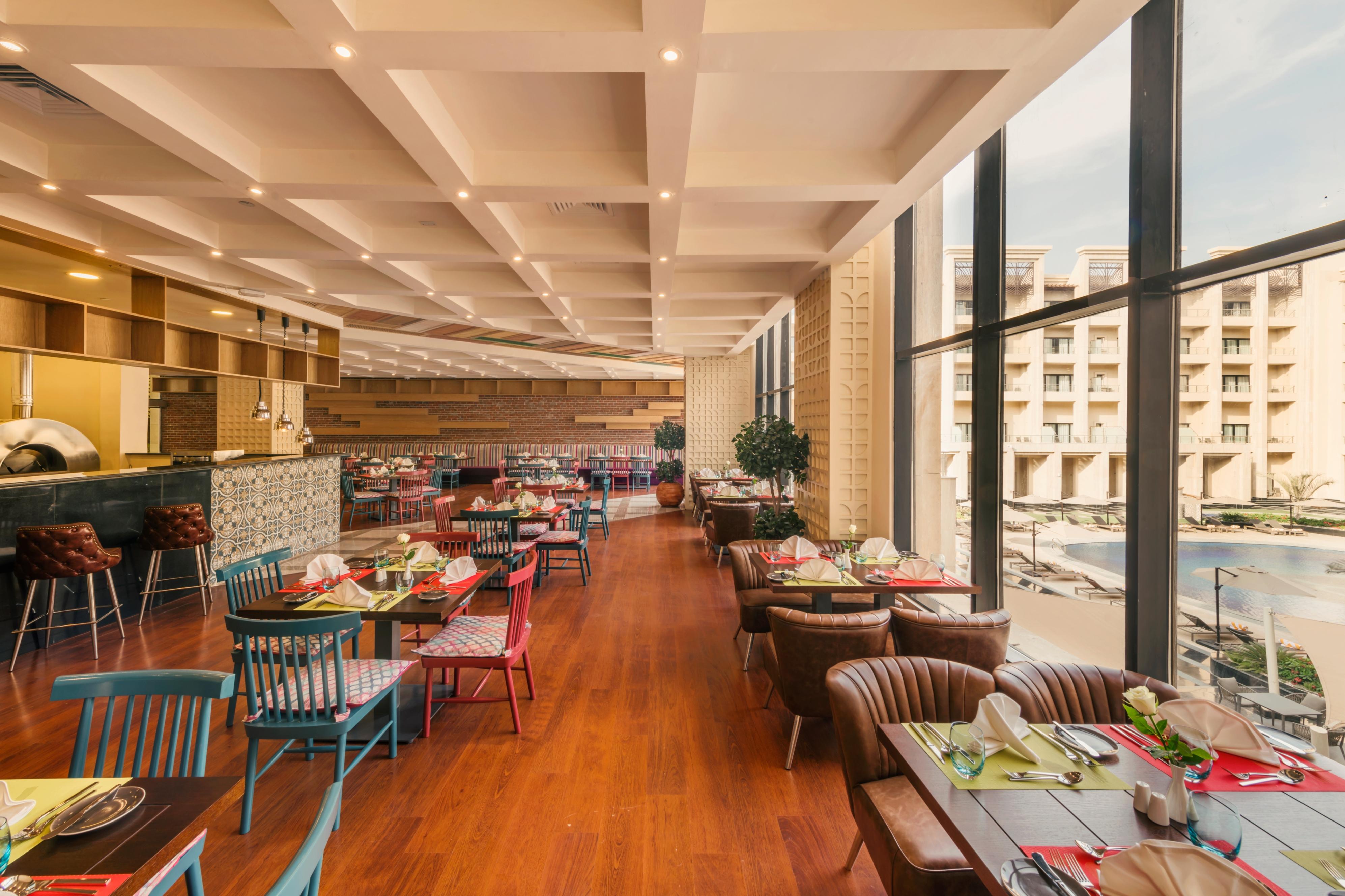 Triumph Luxury Hotel Каир Экстерьер фото The restaurant