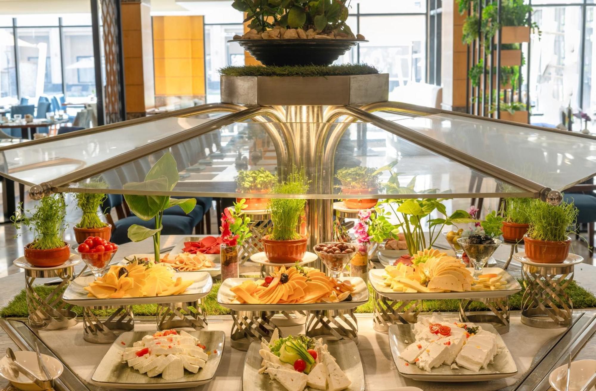 Triumph Luxury Hotel Каир Экстерьер фото A cheese display