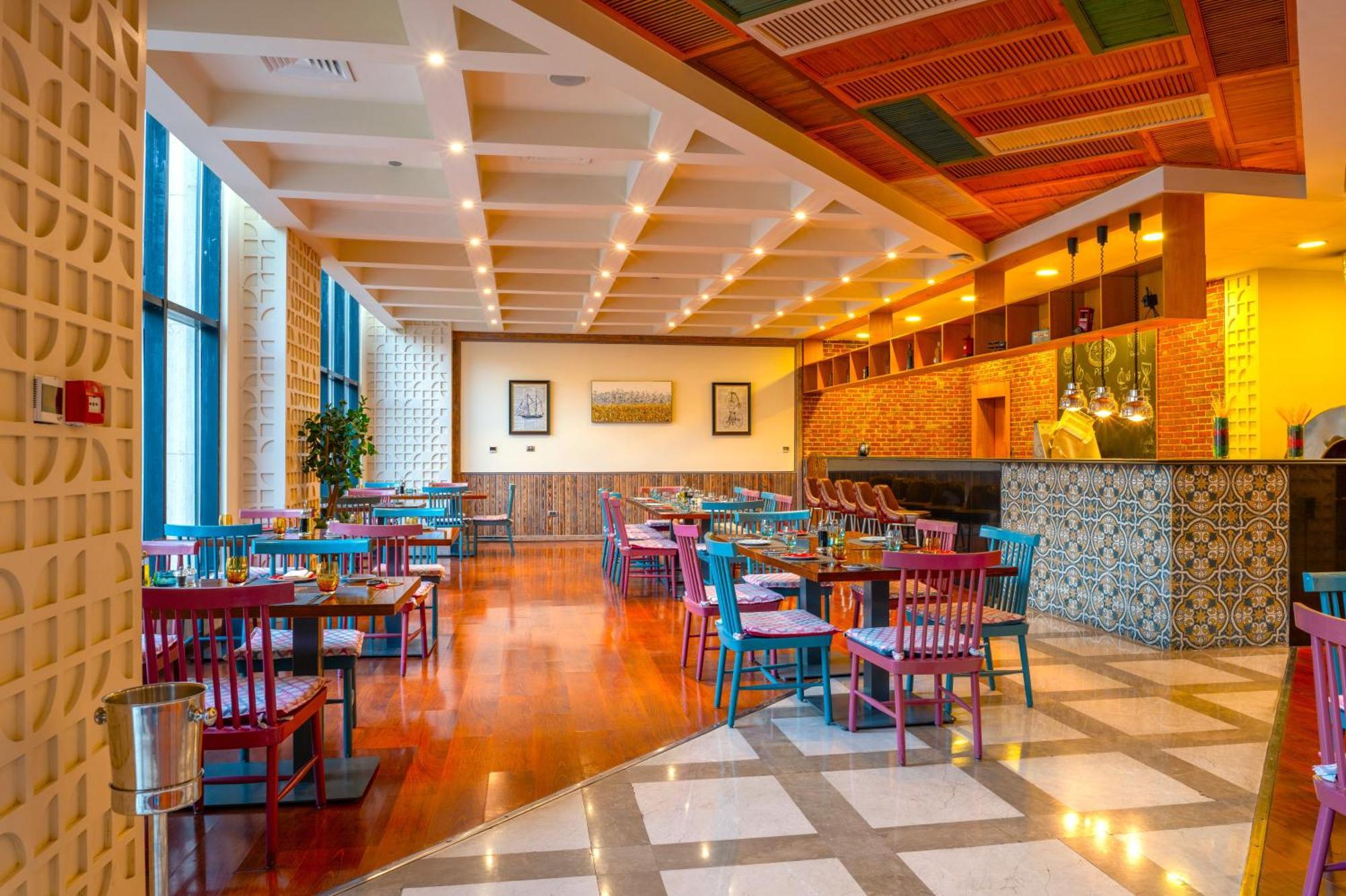 Triumph Luxury Hotel Каир Экстерьер фото The restaurant